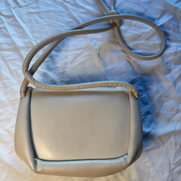 Bottega Veneta  Lambskin Small Beak Triangle Flap Shoulder Bag Chalk - Picture 5 of 6